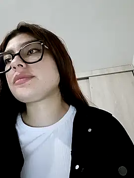 Snapshot of sweet_temari chatting on February 1, 2:10 am sweet temari online show from February 1, 2:10 am