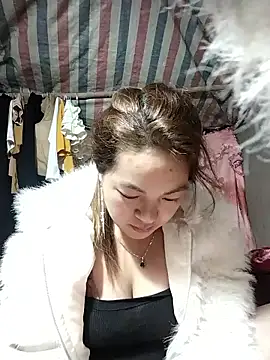 Lucky cutee online show from January 9, 11:28 pm