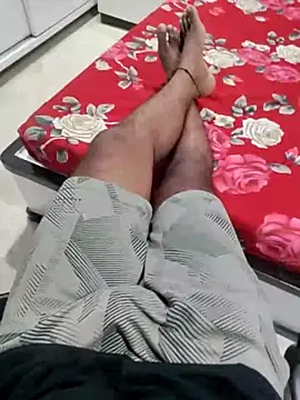 Snapshot of hydhunk26 chatting on March 3, 5:46 am hydhunk26 online show from March 3, 5:46 am