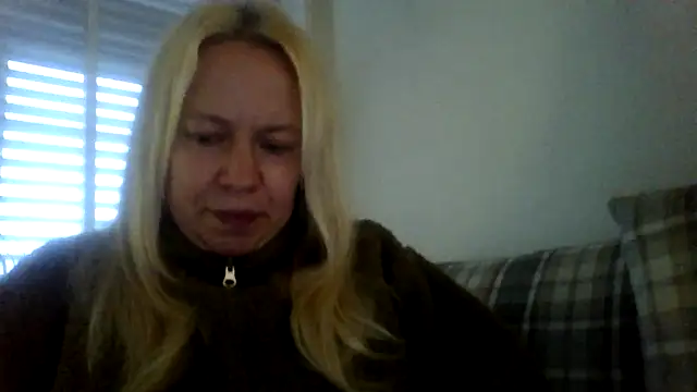 jennyblondeuk online show from February 21, 5:25 pm