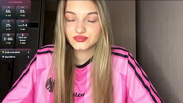 Snapshot of EmllyLighty chatting on February 1, 8:46 am EmllyLighty online show from February 1, 8:46 am