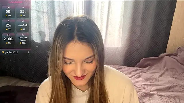 Snapshot of EmllyLighty chatting on February 3, 8:30 am EmllyLighty online show from February 3, 8:30 am