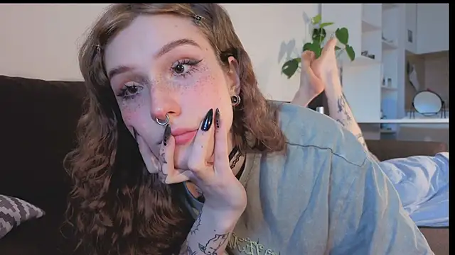 Snapshot of poli_blink chatting on March 1, 9:22 am poli blink online show from March 1, 9:22 am