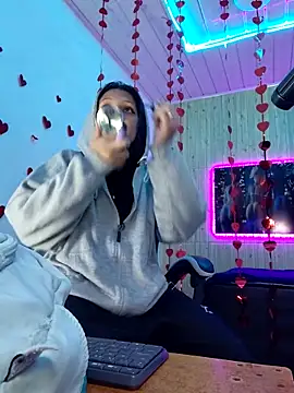 ashley-17 online show from February 17, 4:42 am