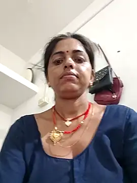 Snapshot of Mahima_rani34 chatting on June 20, 10:34 pm Mahima rani34 online show from June 20, 10:34 pm