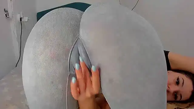 RedAssHottie online show from February 8, 10:07 am