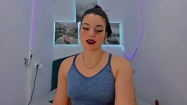 RedAssHottie online show from March 6, 4:08 am