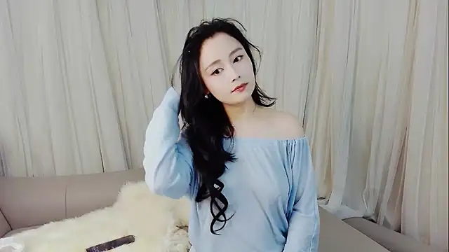 HCOCO online show from February 24, 1:42 pm