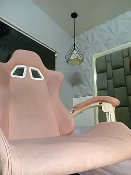 Snapshot of saack_z chatting on February 22, 5:19 am saack z online show from February 22, 5:19 am