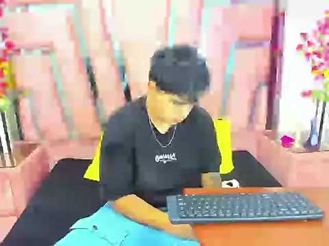 ThomasThund online show from January 10, 1:02 pm