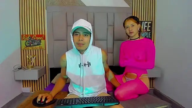 pleasureroomxx online show from January 15, 11:37 am