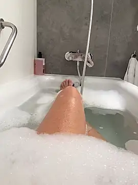 AliceAlicee online show from January 17, 2:44 pm