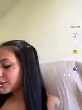 Snapshot of jujuarantes__2026 chatting on May 12, 4:59 pm jujuarantes 2026 online show from May 12, 4:59 pm