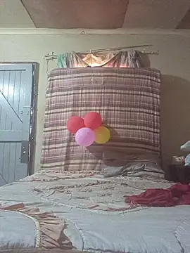 Snapshot of yourburget chatting on February 4, 6:41 am yourburget online show from February 4, 6:41 am