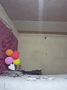 Snapshot of yourburget chatting on February 13, 2:51 am yourburget online show from February 13, 2:51 am