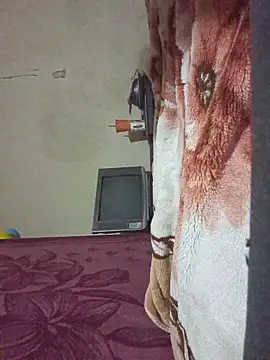 Snapshot of yourburget chatting on March 2, 10:38 pm yourburget online show from March 2, 10:38 pm