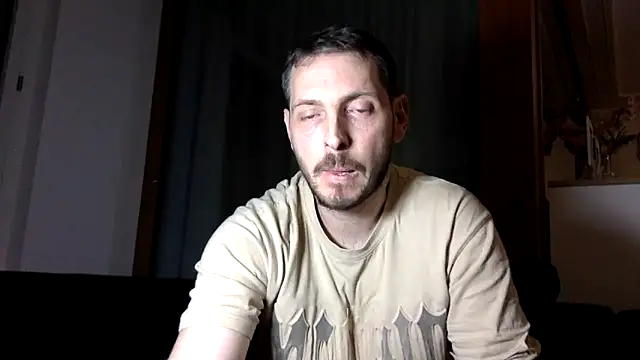 Snapshot of amateurslave chatting on March 15, 12:16 am amateurslave online show from March 15, 12:16 am