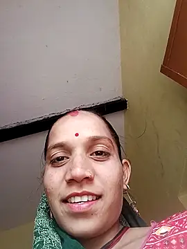 Snapshot of Karishma_singh chatting on February 21, 8:04 am Karishma singh online show from February 21, 8:04 am