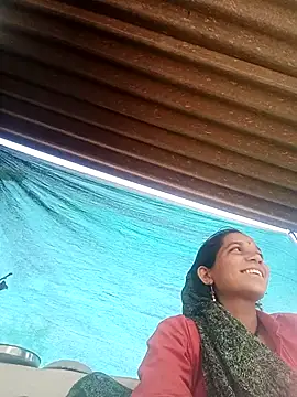 Snapshot of Karishma_singh chatting on February 24, 3:26 am Karishma singh online show from February 24, 3:26 am