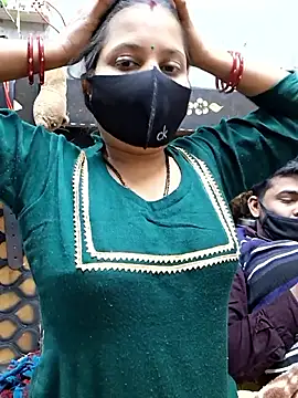 Radhacpl9528 online show from January 13, 3:39 pm