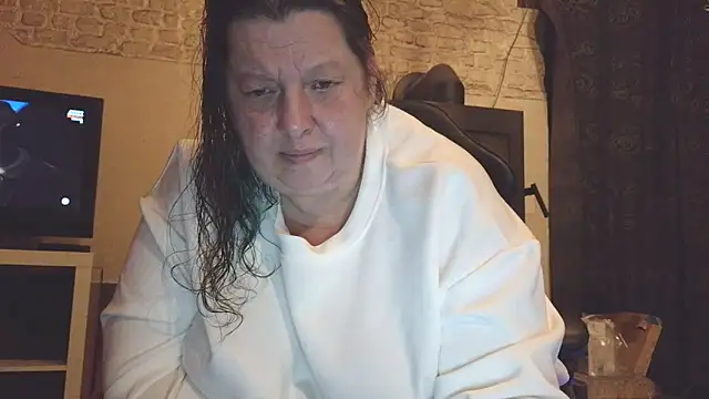 Snapshot of tigresse3 chatting on May 10, 12:49 am tigresse3 online show from May 10, 12:49 am