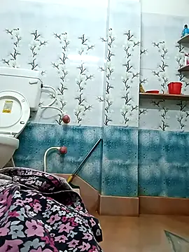 Hot-Angale online show from May 4, 6:53 am