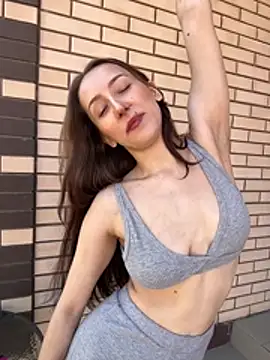 Snapshot of LuxBrunette_ chatting on June 28, 6:08 am LuxBrunette online show from June 28, 6:08 am