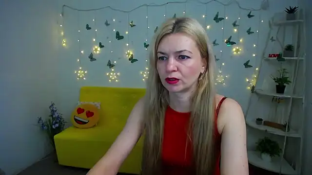 Snapshot of MelissaTyler chatting on March 29, 5:18 am MelissaTyler online show from March 29, 5:18 am