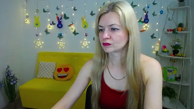 Snapshot of MelissaTyler chatting on April 2, 11:41 am MelissaTyler online show from April 2, 11:41 am