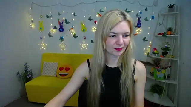 Snapshot of MelissaTyler chatting on April 3, 11:19 am MelissaTyler online show from April 3, 11:19 am
