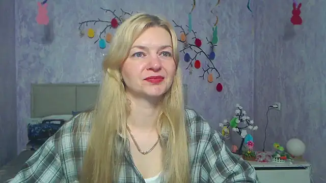 Snapshot of MelissaTyler chatting on April 9, 5:18 am MelissaTyler online show from April 9, 5:18 am