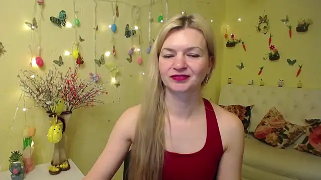 Snapshot of MelissaTyler chatting on April 11, 7:45 am MelissaTyler online show from April 11, 7:45 am