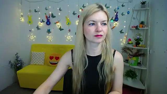 Snapshot of MelissaTyler chatting on April 12, 5:12 am MelissaTyler online show from April 12, 5:12 am