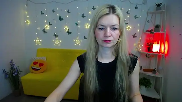 Snapshot of MelissaTyler chatting on April 17, 5:21 am MelissaTyler online show from April 17, 5:21 am