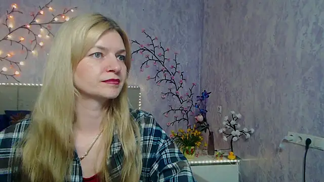 Snapshot of MelissaTyler chatting on April 20, 11:57 am MelissaTyler online show from April 20, 11:57 am