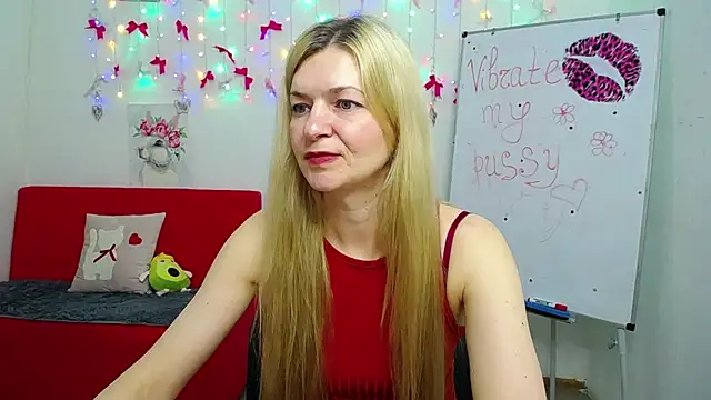 Snapshot of MelissaTyler chatting on May 1, 11:26 am MelissaTyler online show from May 1, 11:26 am