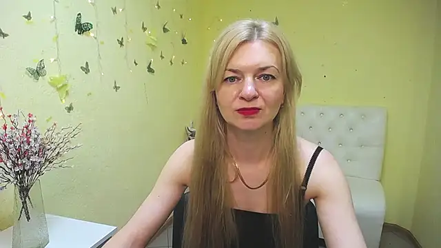Snapshot of MelissaTyler chatting on May 13, 11:18 am MelissaTyler online show from May 13, 11:18 am