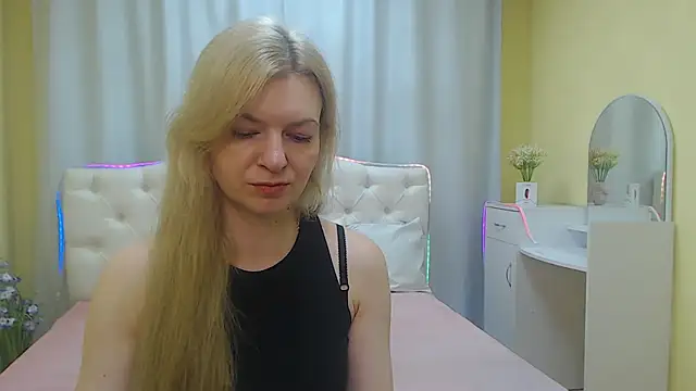 Snapshot of MelissaTyler chatting on May 20, 5:24 am MelissaTyler online show from May 20, 5:24 am