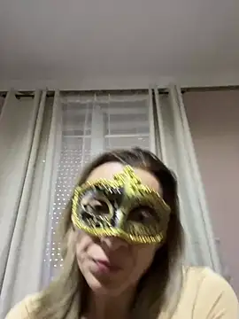 SexyMamiVee online show from February 19, 12:45 pm