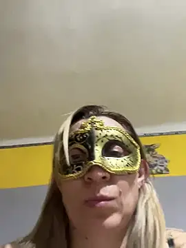 SexyMamiVee online show from February 21, 5:47 pm