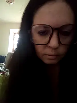 Snapshot of EdgedSleeve chatting on February 10, 11:47 am EdgedSleeve online show from February 10, 11:47 am