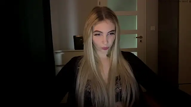 Snapshot of TeenLily chatting on May 11, 4:48 pm TeenLily online show from May 11, 4:48 pm