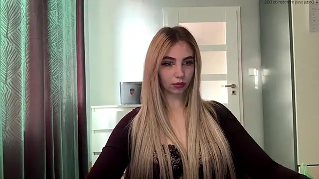 Snapshot of TeenLily chatting on May 14, 4:25 pm TeenLily online show from May 14, 4:25 pm