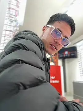 Latin Paisa Boy online show from March 24, 9:42 pm