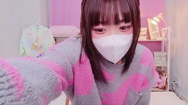 Snapshot of Mia--meow-- chatting on January 11, 11:59 am Mia--meow-- online show from January 11, 11:59 am