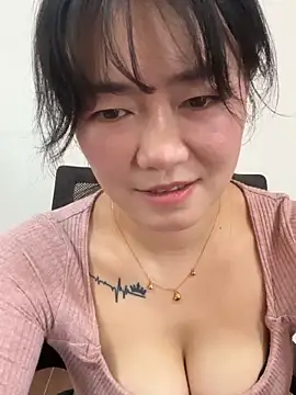 Molly-xiao online show from February 3, 2:21 am