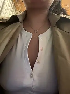 Molly-xiao online show from March 12, 12:00 pm