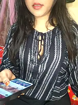 Saumyy online show from April 6, 4:52 pm