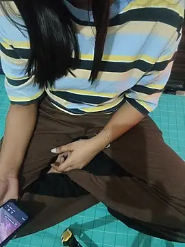 Snapshot of geetanjali_singh chatting on February 15, 2:03 pm geetanjali singh online show from February 15, 2:03 pm