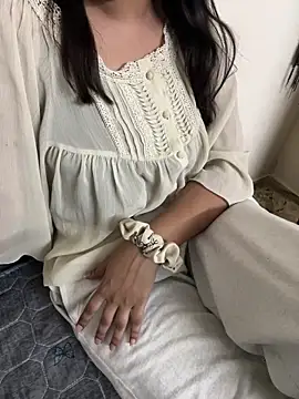 Snapshot of geetanjali_singh chatting on April 13, 6:13 pm geetanjali singh online show from April 13, 6:13 pm